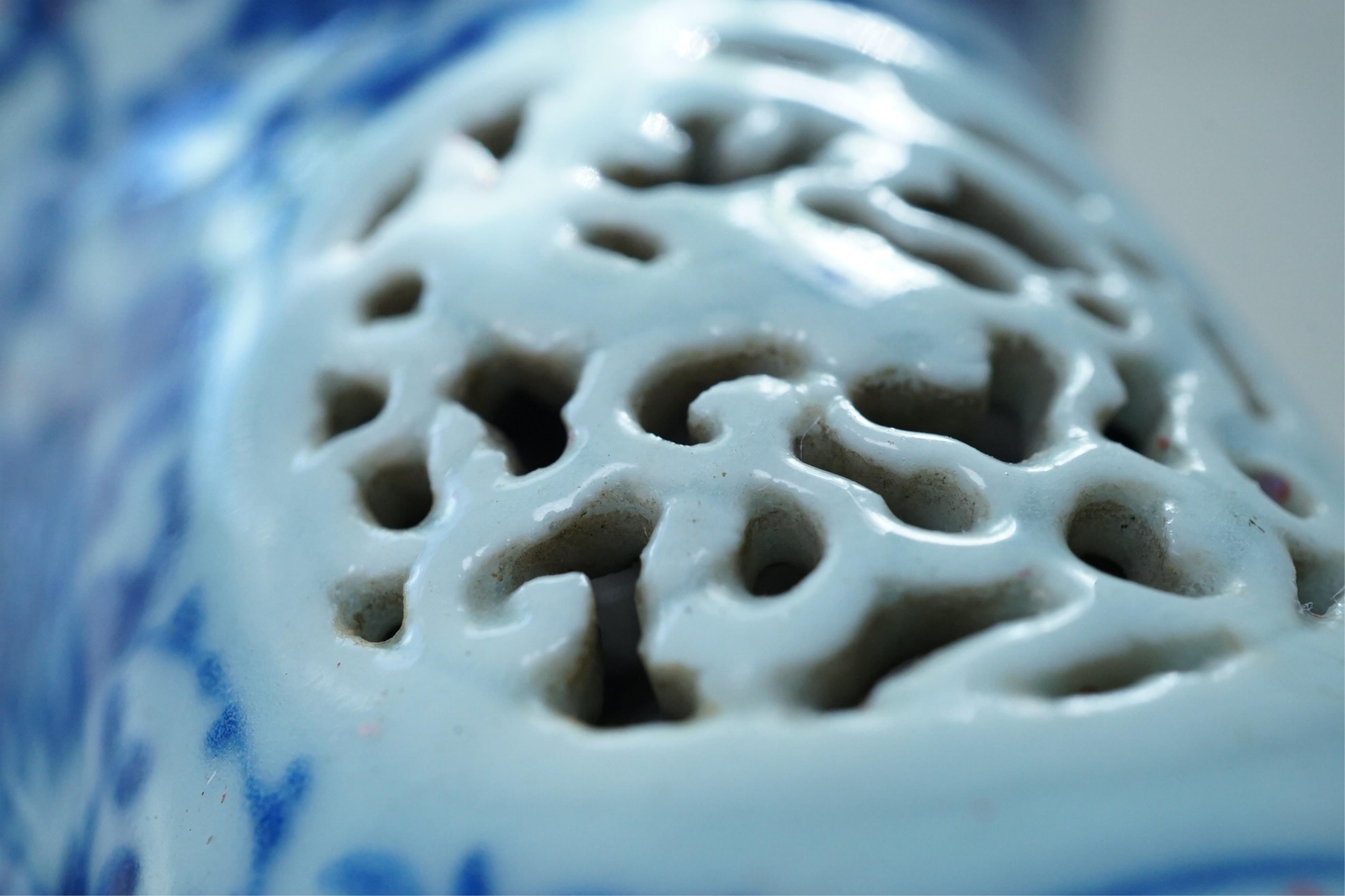 An unusual Chinese blue and white trefoil shaped double walled vase, Qianlong period